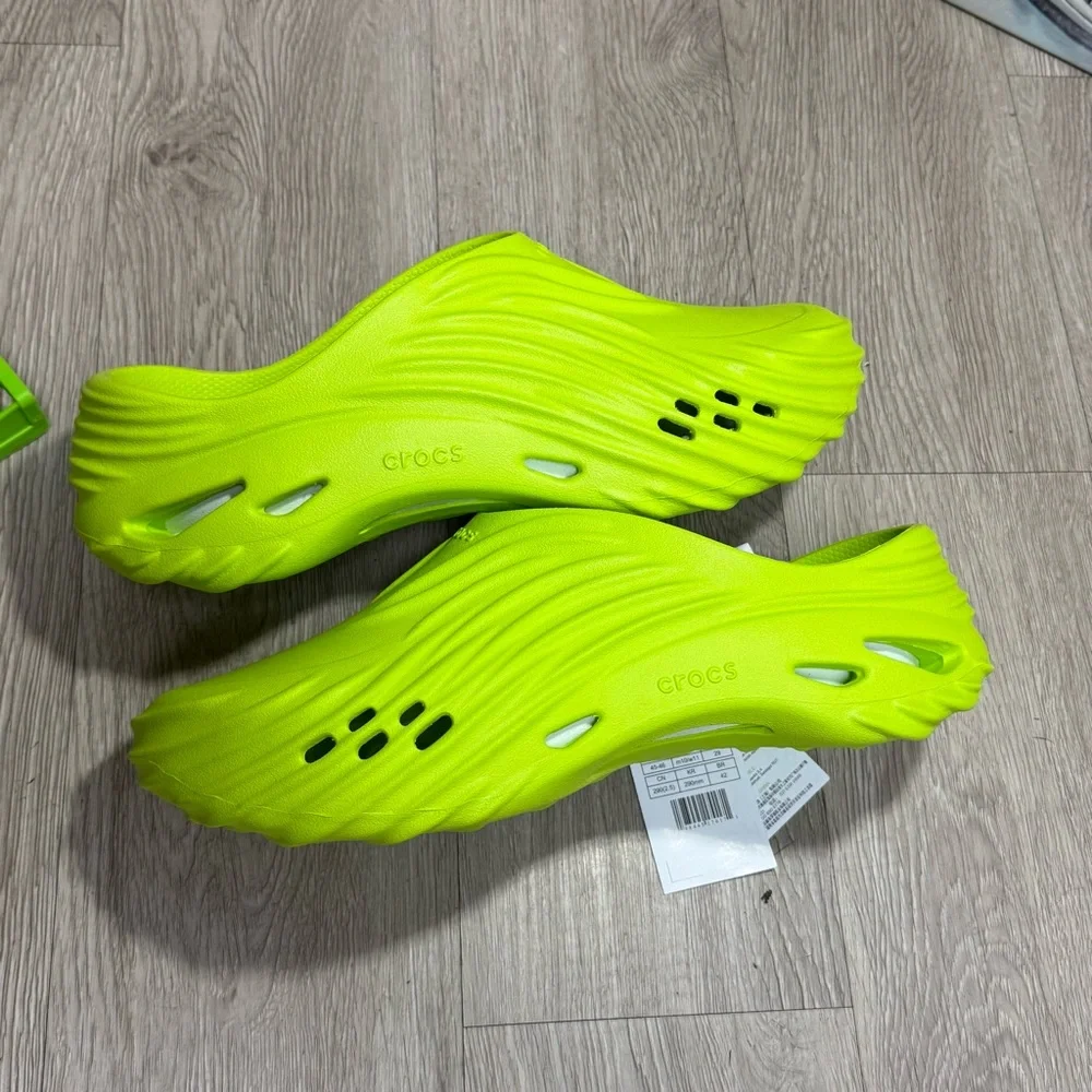 Crocs Echo Wave Lime Punch Volt Men Size 8, 9, 10, 11, 12 New Sandals Slipper - Picture 7 of 11